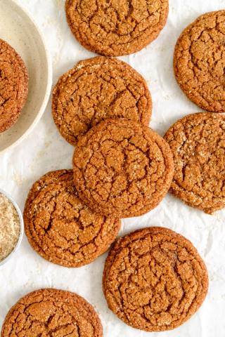 Image of Gingersnap cookies. 